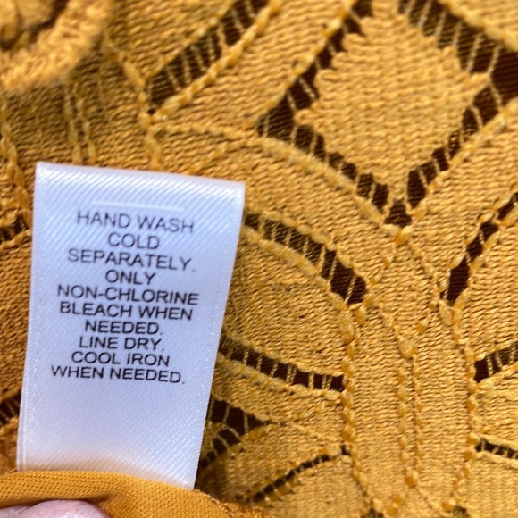 EST. 1946 Women Mustard Yellow Cold Shoulder Crochet Lace Boho Dress Size L - Picture 7 of 8